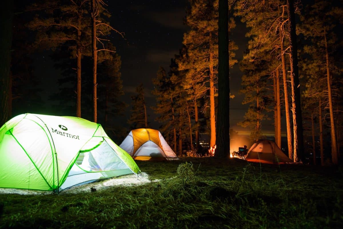 Quels sont les indispensables pour un séjour en camping ? 