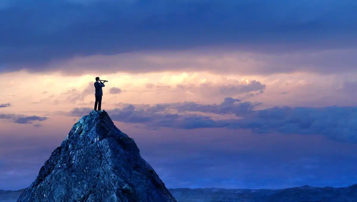 La fascination du voyageur face à l'immensité des nuages